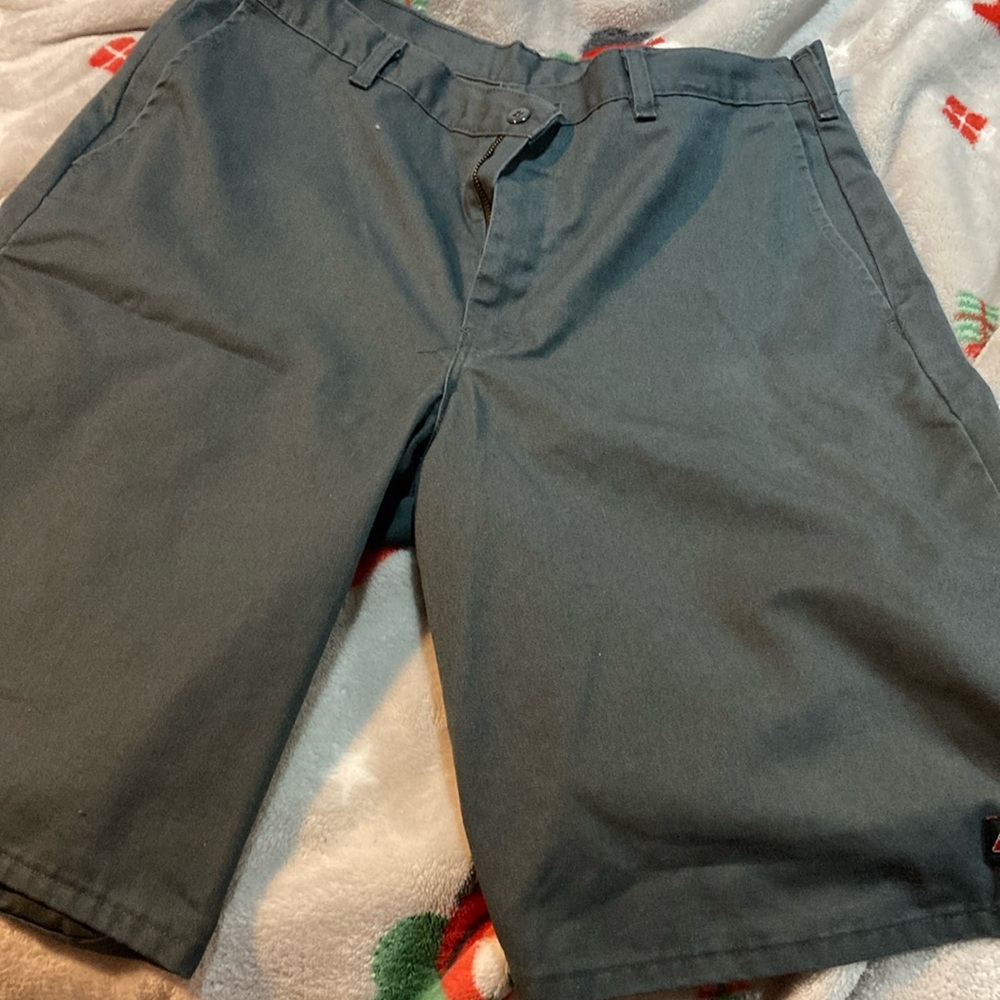 Men's Gray Shorts
